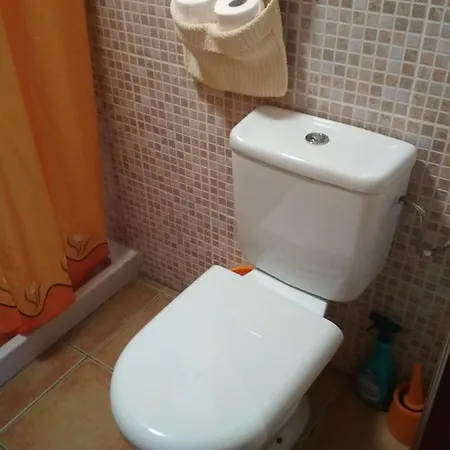 El Casa Checa 4 *