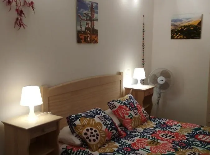 El Casa Checa 4 *